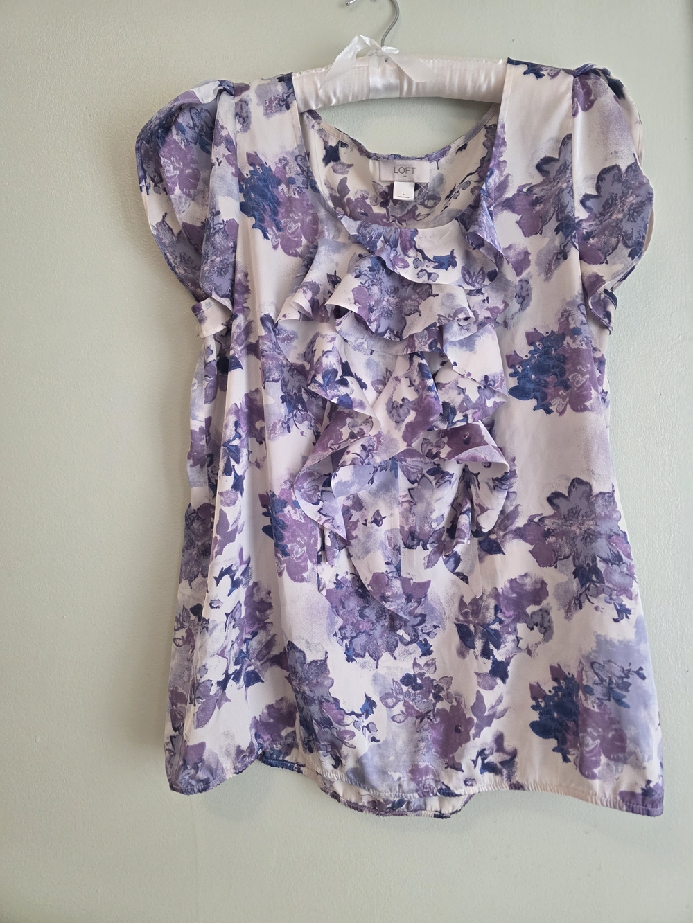 LOFT Lavender Floral Ruffle Sleeve Blouse - Purple/White